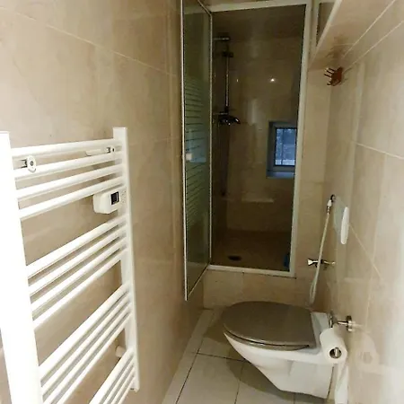 3 Pieces Sur Centre Apartment