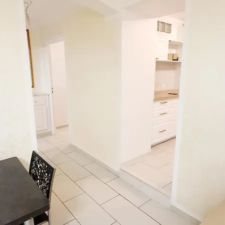 Apartment 3 Pieces Sur Centre *