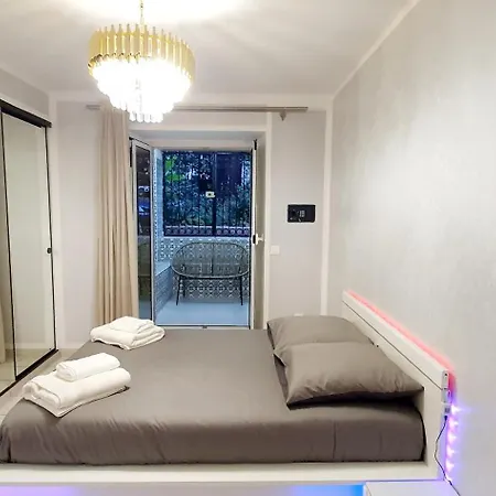 3 Pieces Sur Centre Apartment Nizza